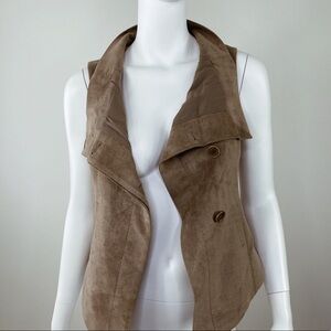 NWT BCBG Light Chocolate Brown Suede Vest Fall Wardrobe Layering Piece Sz S